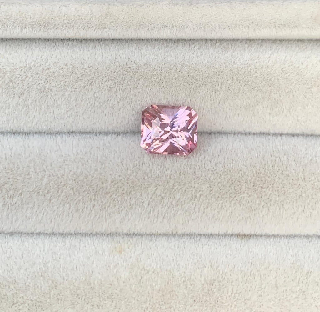 saphir-rose-radiant-2-25ct-photo-1