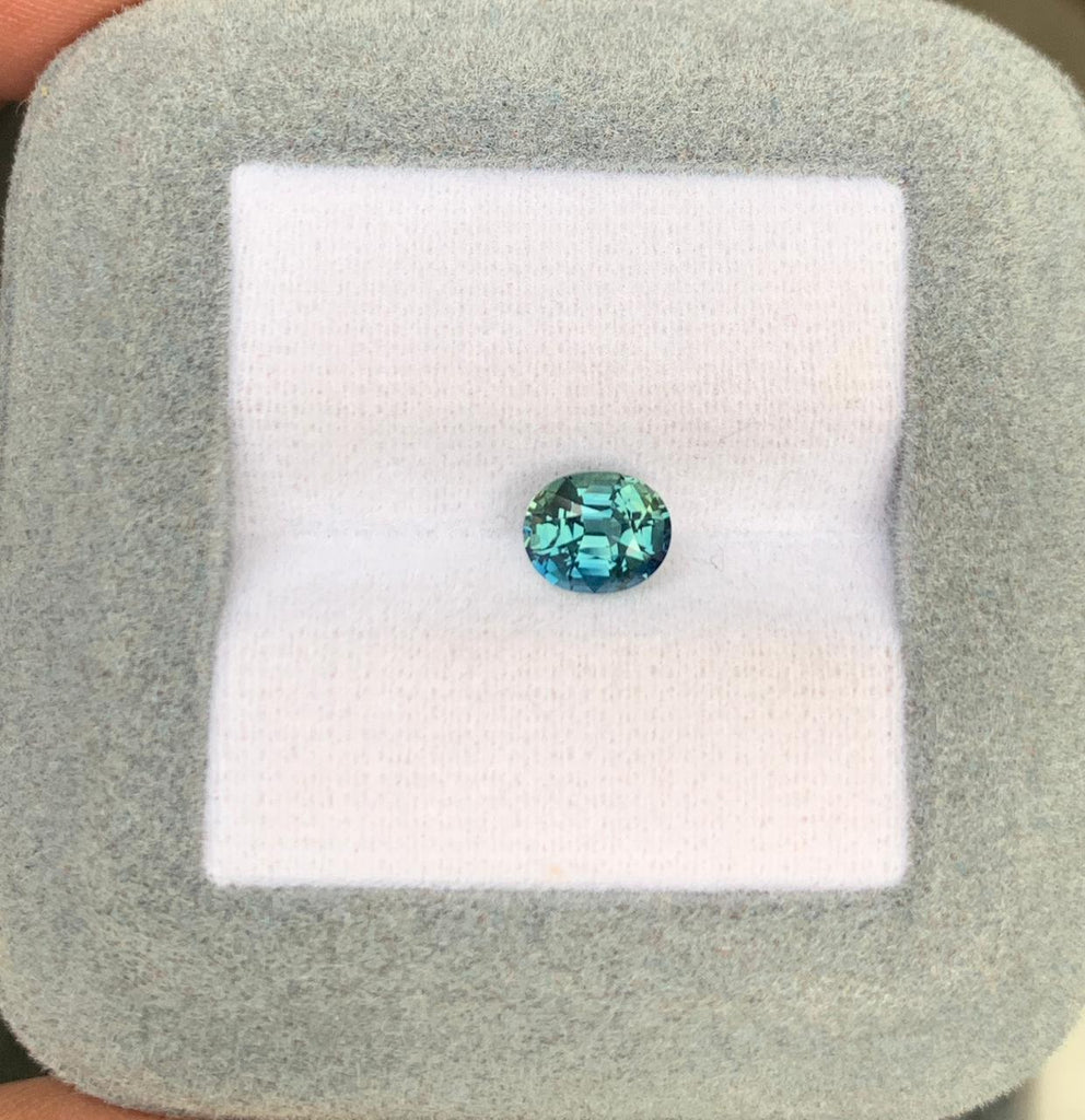 saphir-teal-ovale-1-28-ct-photo-1-2