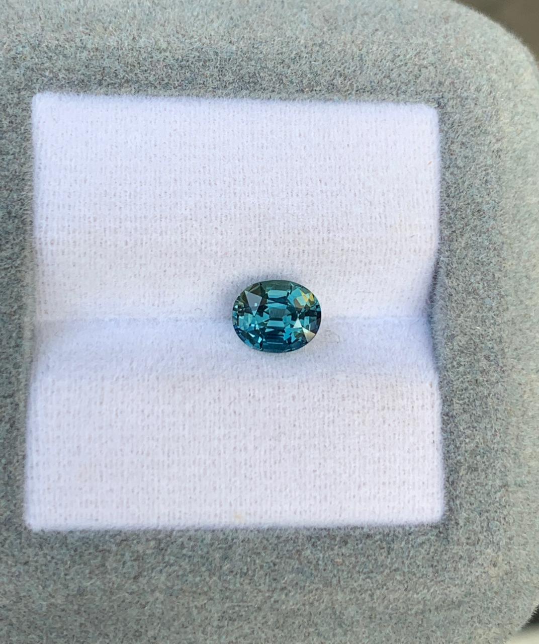 saphir-teal-ovale-1-30-ct-photo-1