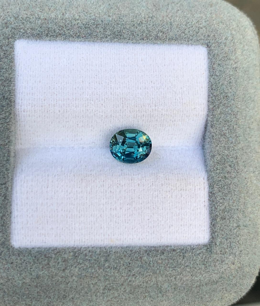 saphir-teal-ovale-1-30-ct-photo-2