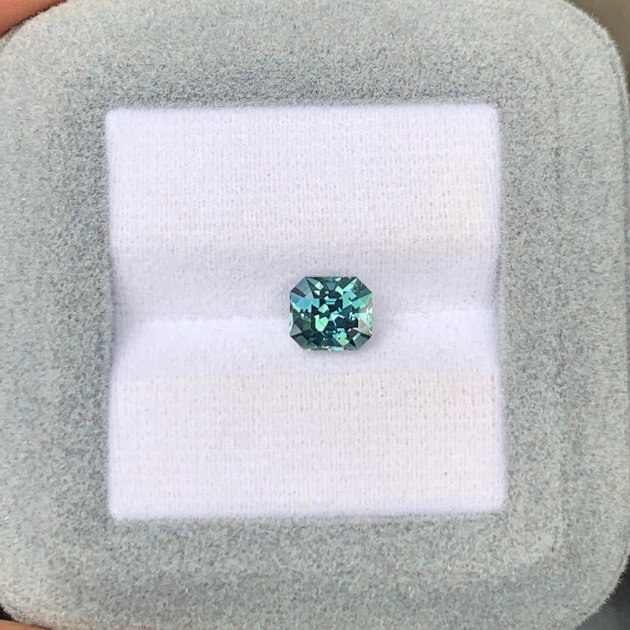 saphir-teal-radiant-1-52ct-photo-2