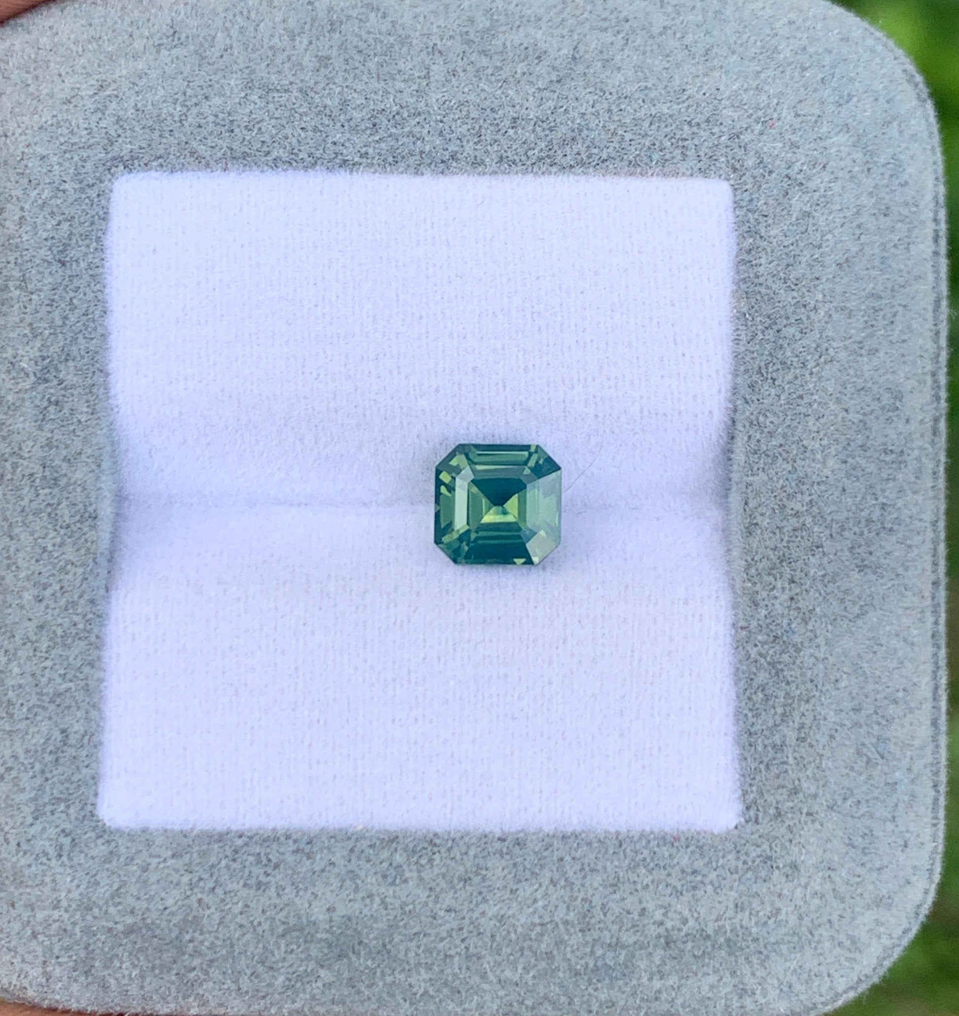 saphir-vert-émeraude-1-47ct photo1
