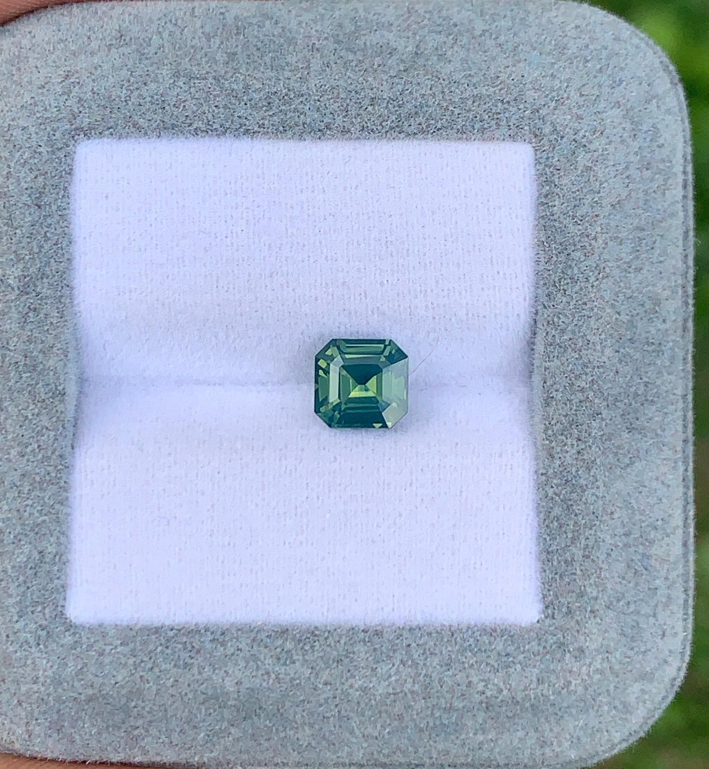 saphir-vert-émeraude-1-47ct photo2