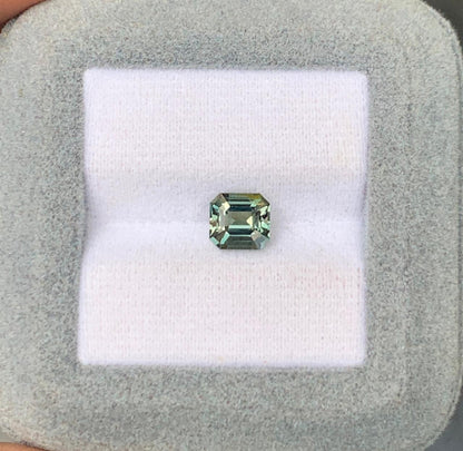saphir-vert-émeraude-1-51ct-photo-1