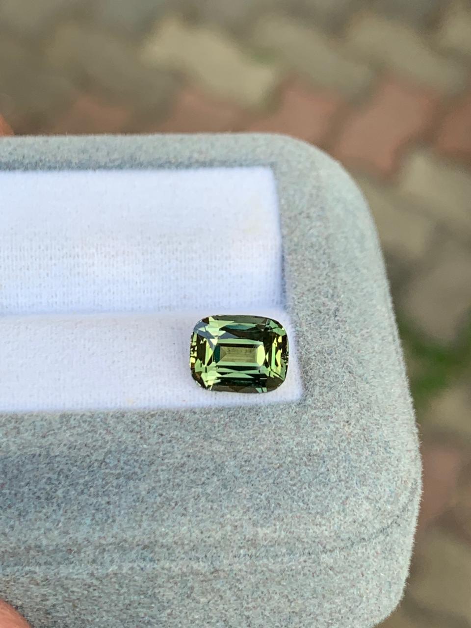 saphir-vert-coussin-allongé-3-25ct-photo-1