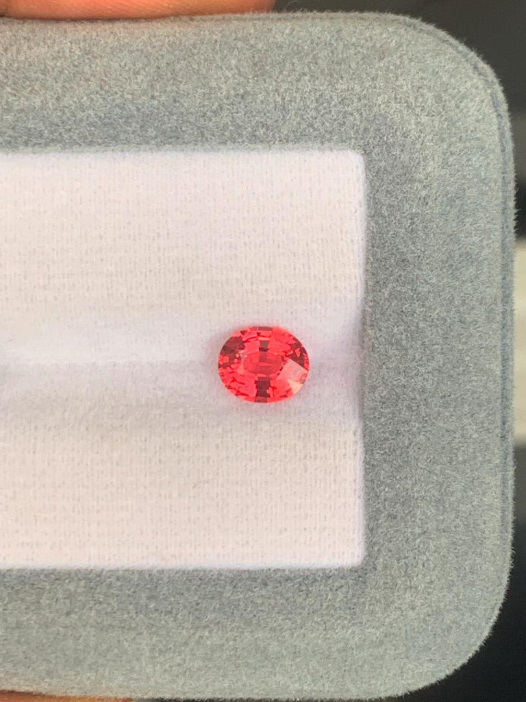 spinelle-rose-ovale-1-06-ct-photo-1