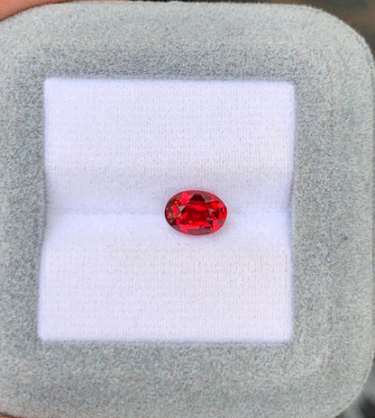 spinelle-rouge-ovale-1-58ct-photo-2