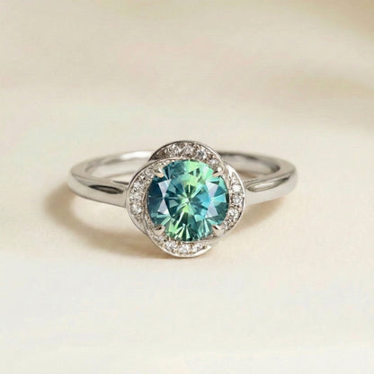 Ring Sapphire Teal Neutral - detail view | Jewellery Bonnot Paris