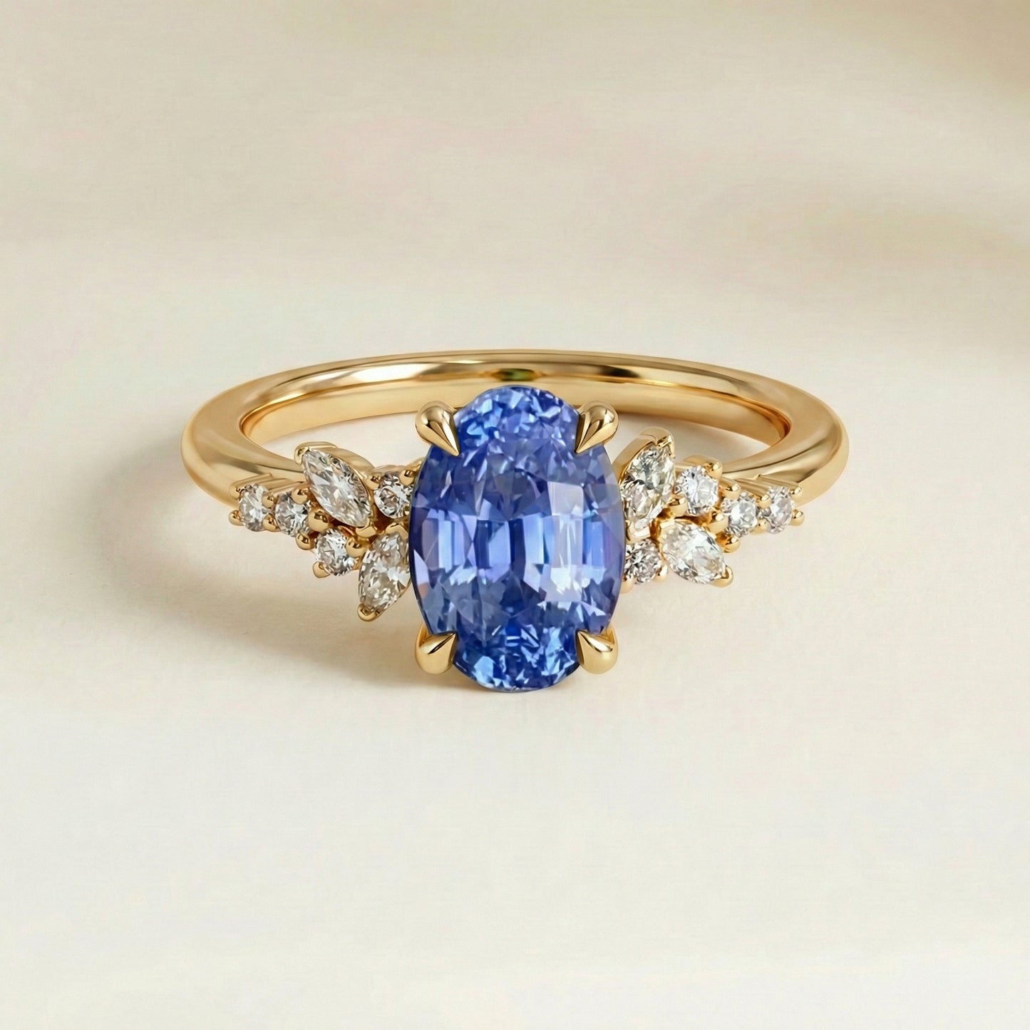 Bague Saphir Bleu Florale • bijou porté • bijou de luxe • bijou de luxe | Bonnot Paris — Bonnot Paris